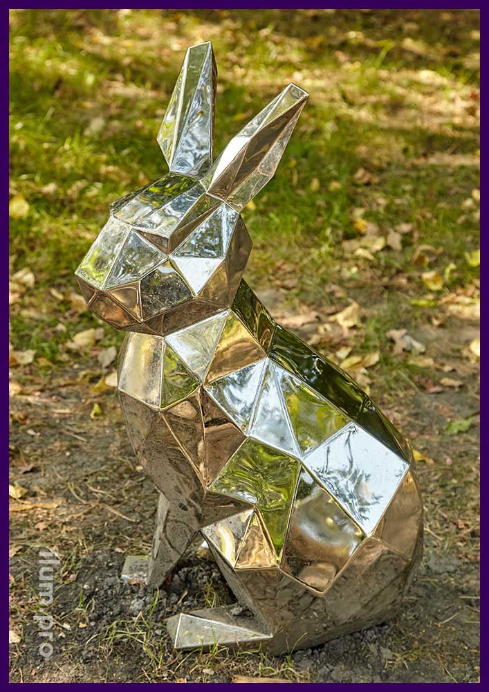 Заяц полигональный зеркальный из нержавеющей стали - уличный арт-объект для украшения ландшафта