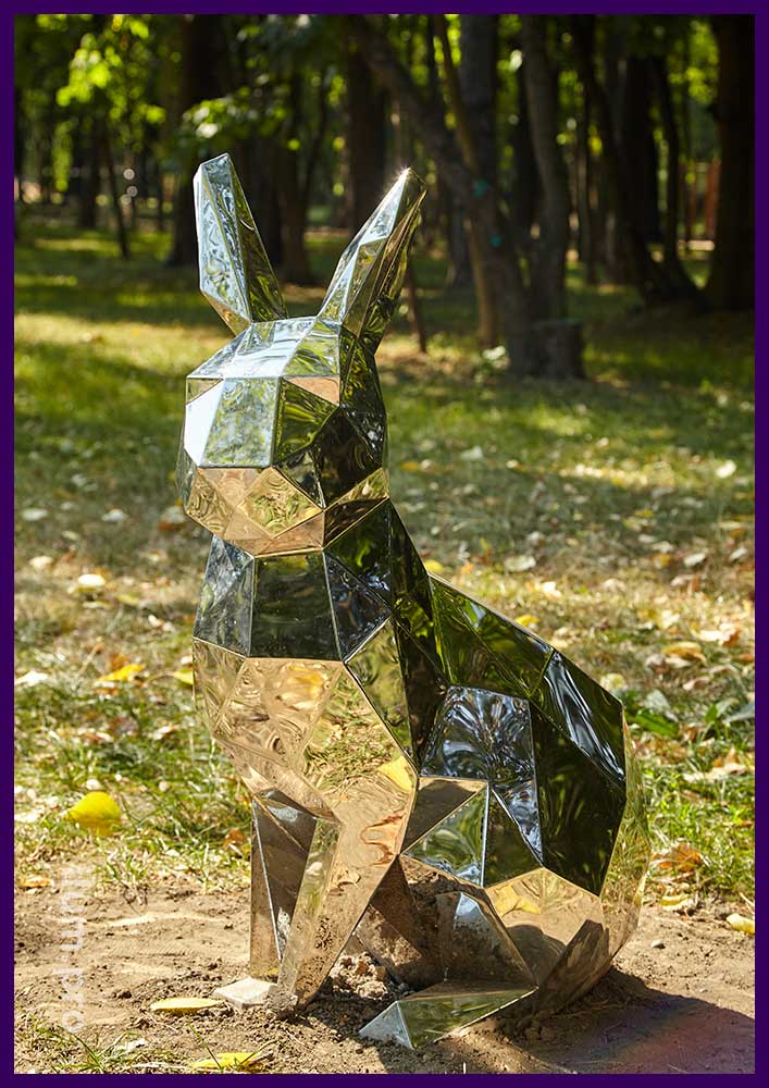 Полигональные скульптуры животных из нержавеющей стали - зайцы для украшения Козловского леса