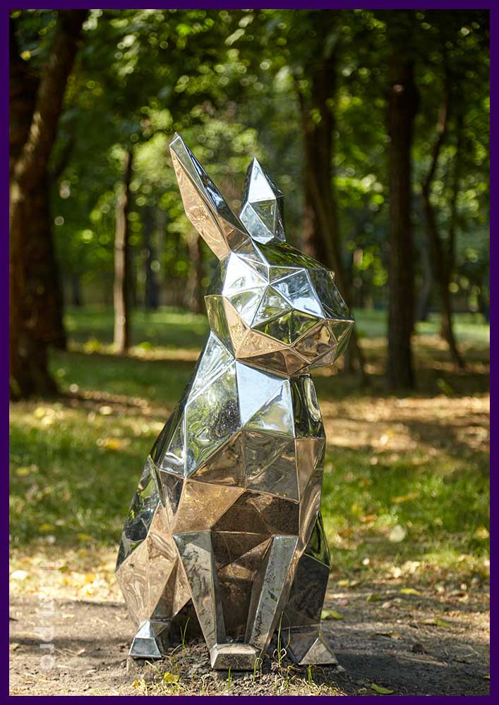 Металлические скульптуры зайцев из нержавеющей стали для установки в Москве - полигональные скульптуры