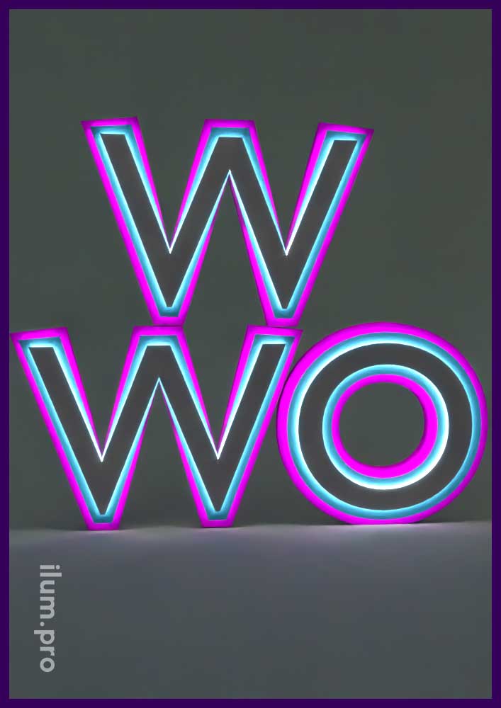 Фотозона из светящихся букв в форме слова WOW - декоративные конструкции для улицы и интерьера
