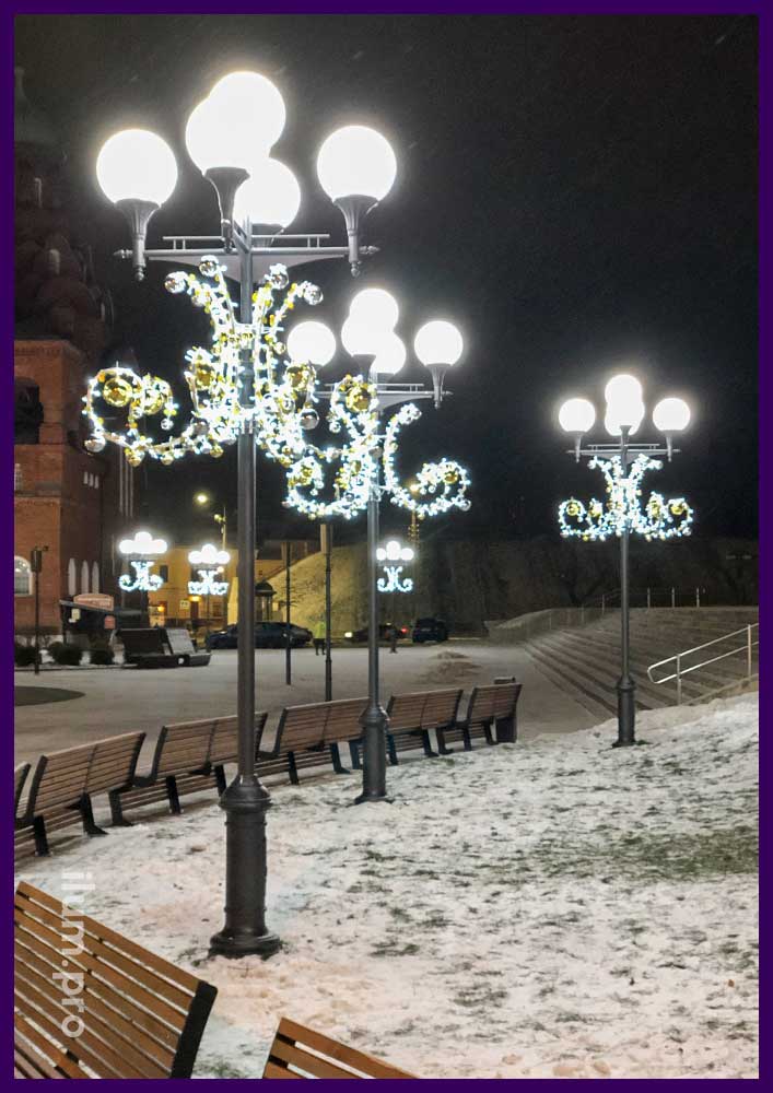 Консоли светодиодные для фонарей на площади в форме люстр