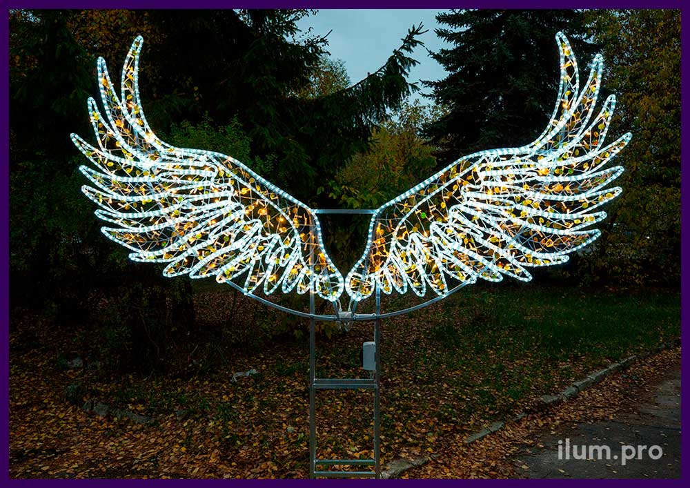 Крылья из гирлянд и алюминиевого сплава – фотозона для украшения улицы и интерьера на новогодние праздники и другие мероприятия
