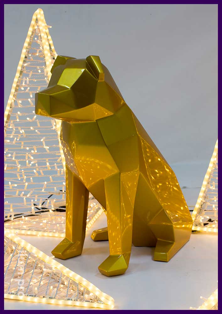 Золотая собака в полигональном стиле - арт-объект для украшения улицы и интерьера