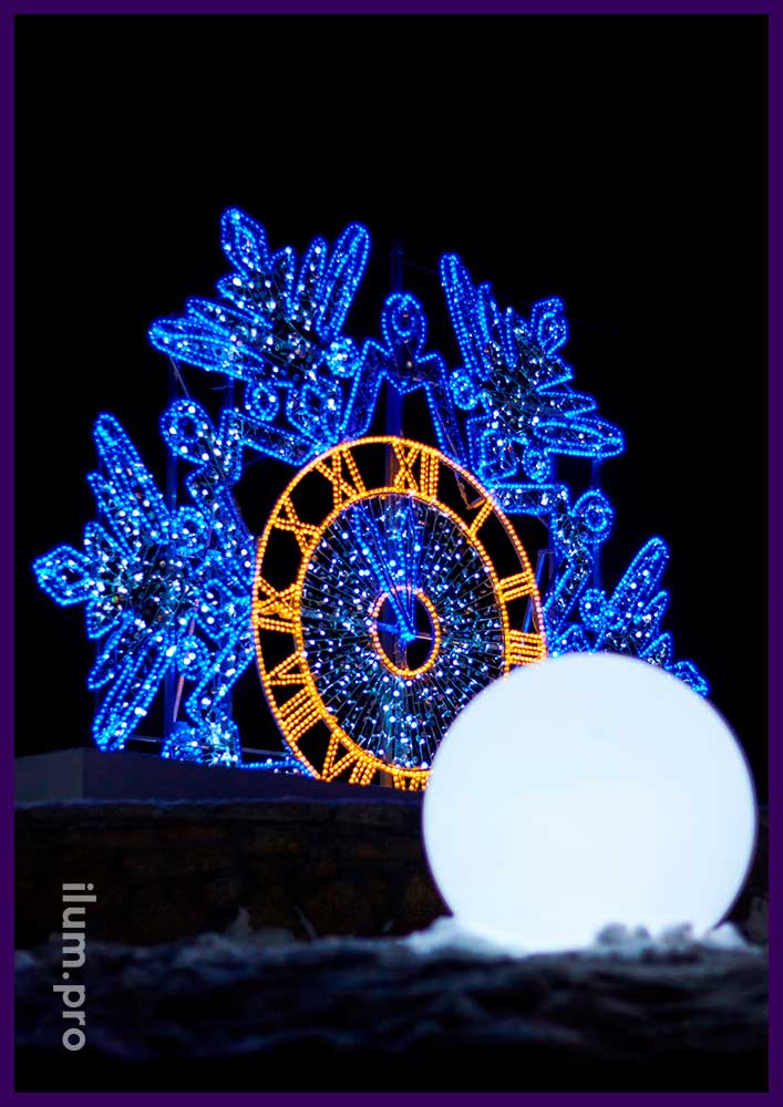 Фотозона с иллюминацией и нержавеющим каркасом в форме снежинки с часами