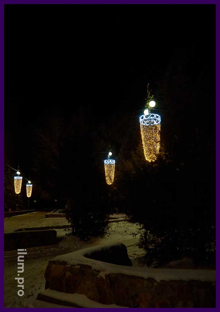 Бокалы из светодиодных гирлянд для украшения уличных фонарей в парке