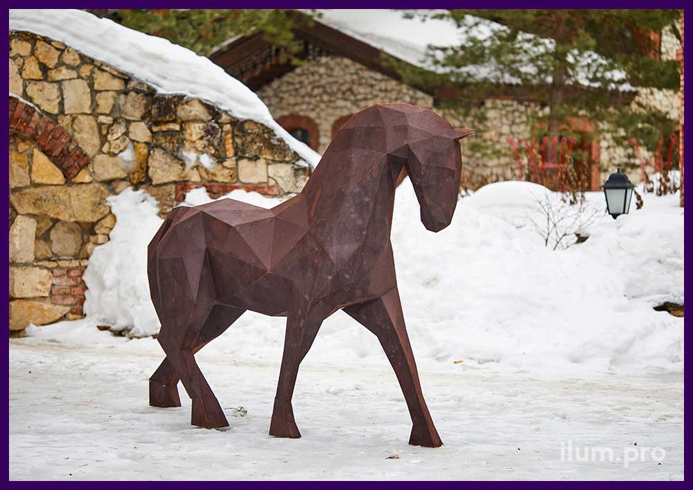 Полигональная лошадь из кортена - уличная скульптура для украшения ландшафта