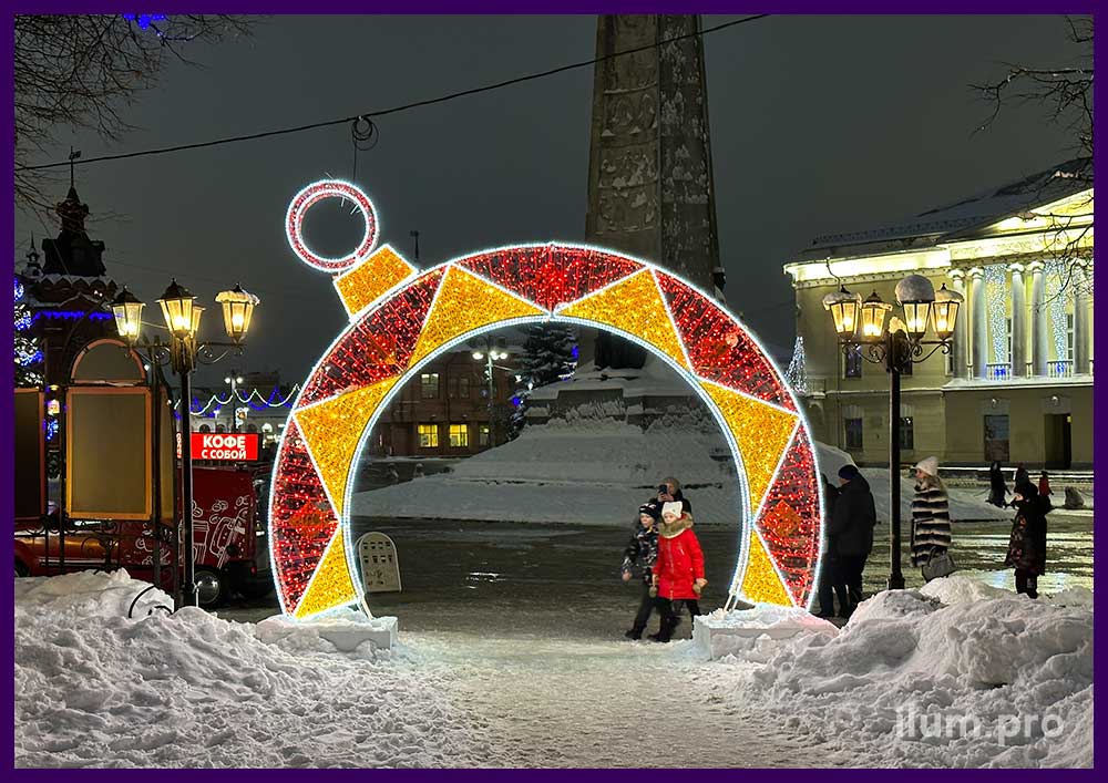 Новогодняя арка с уличными гирляндами и каркасом из прочного, нержавеющего сплава
