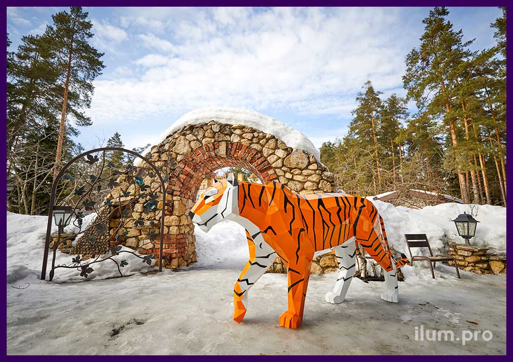 Тигр полигональный металлический - уличная скульптура для украшения ландшафта
