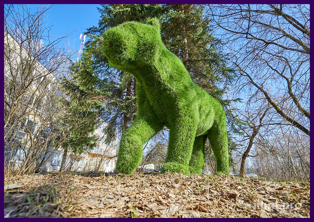 Скульптура животного из искусственного газона - тигр топиари