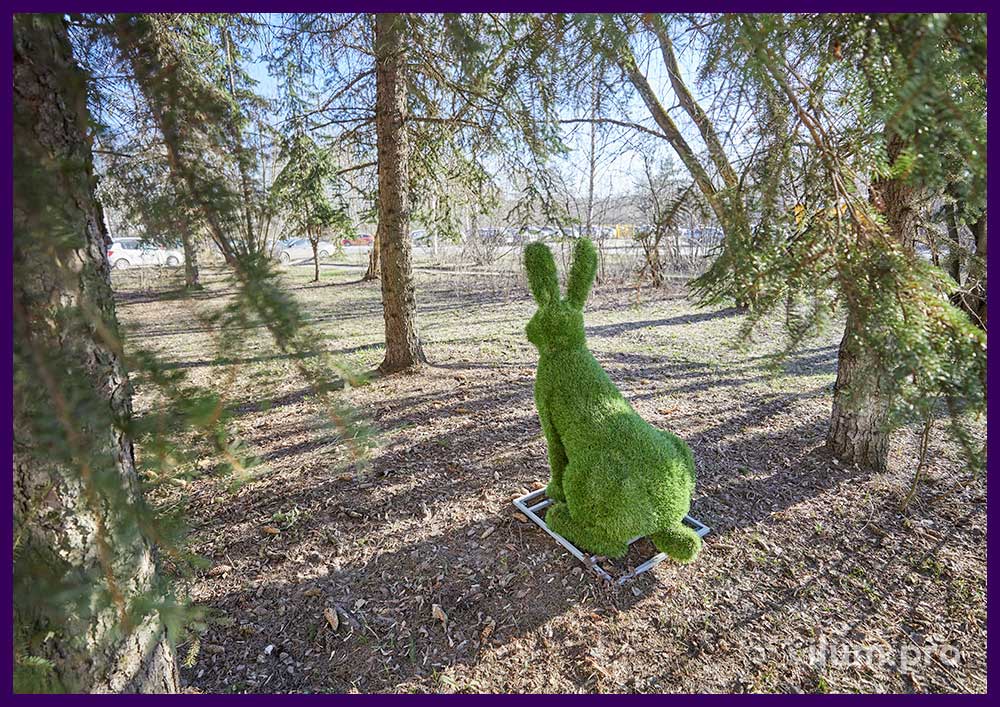 Топиари в форме зайцев - фигуры животных для благоустройства территории парка