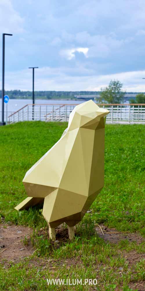 Полигональные «Воробьи» на набережной в Череповце