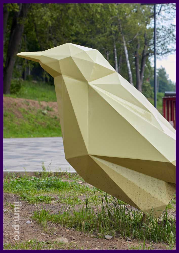 Установка полигональных скульптур в форме птиц на набережной в Череповце