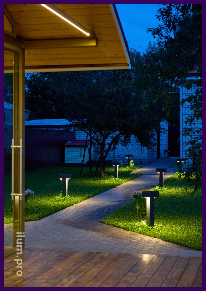 Подсветка садово-парковых дорожек ландшафтными светильниками-столбиками