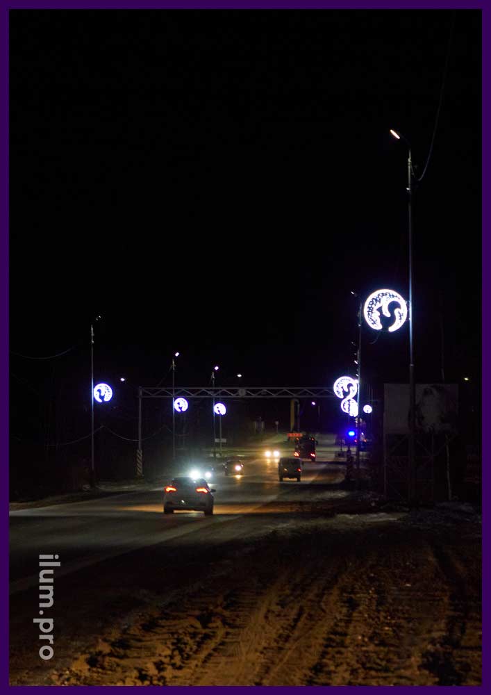 Уличные, световые консоли в форме белочек в Лангепасе