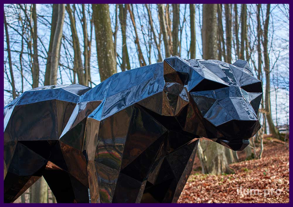 Полигональный барс чёрного цвета - фигура животного из крашеной стали