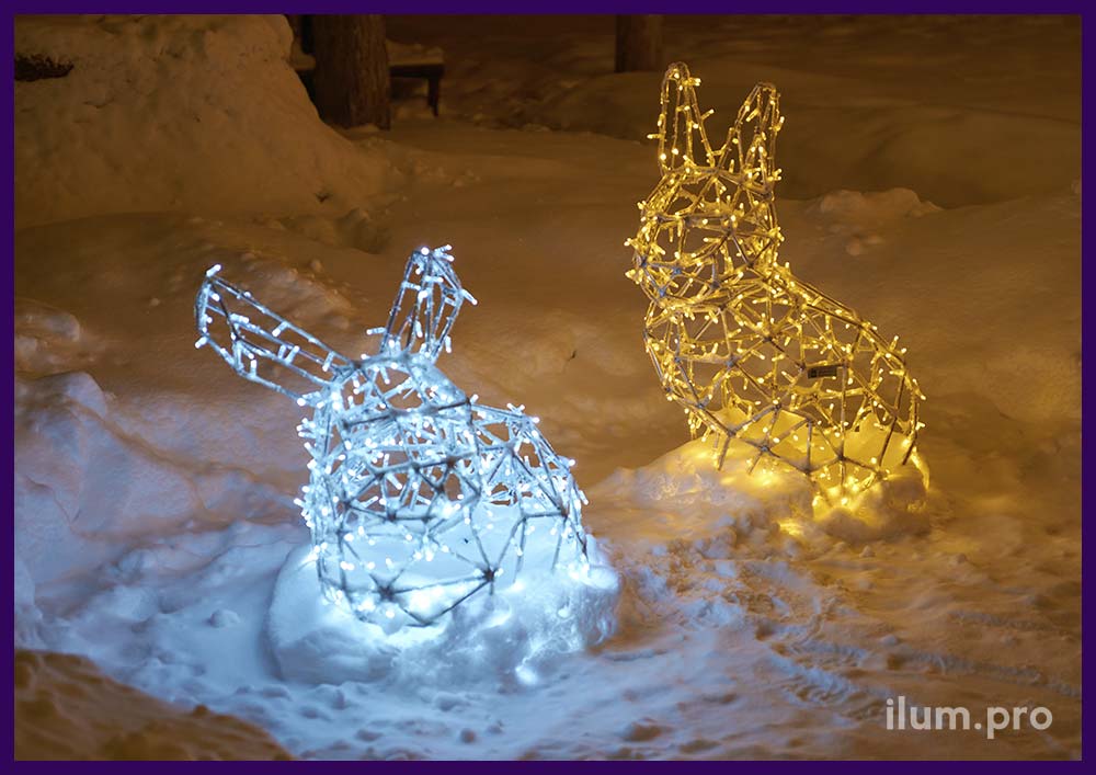 Фигуры животных из гирлянд - полигональные зайцы в Ельце на Новый год