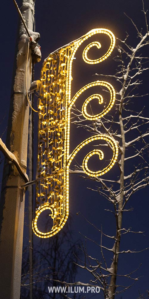 Новогодние световые консоли «Колос» в парке Мончегорска