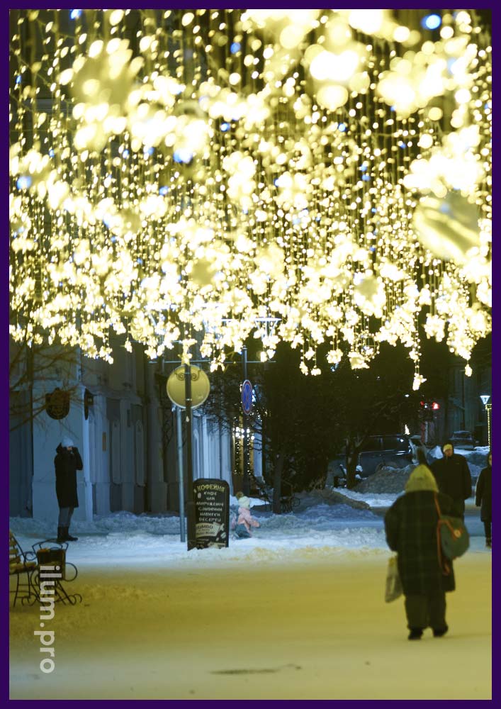 Уличная иллюминация в Ельце на новогодние праздники